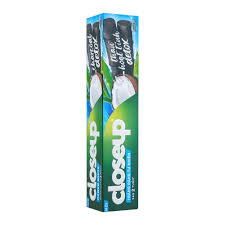 CLOSEUP CHARCOAL DETOX TOOTHPASTE 180GM